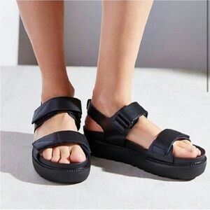 Vagabond Irene Velcro Leather Strap Sandals